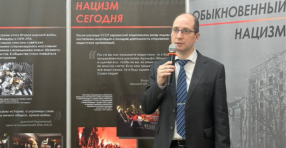 Руслан Гагкуев рассказал о выставке «Обыкновенный нацизм» на радио «Комсомольская правда»